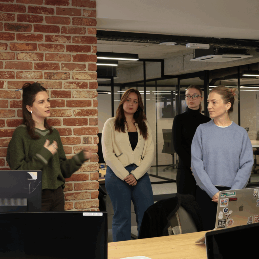 Social Media manager sharing her experience with the students during their visit at AnchorzUp