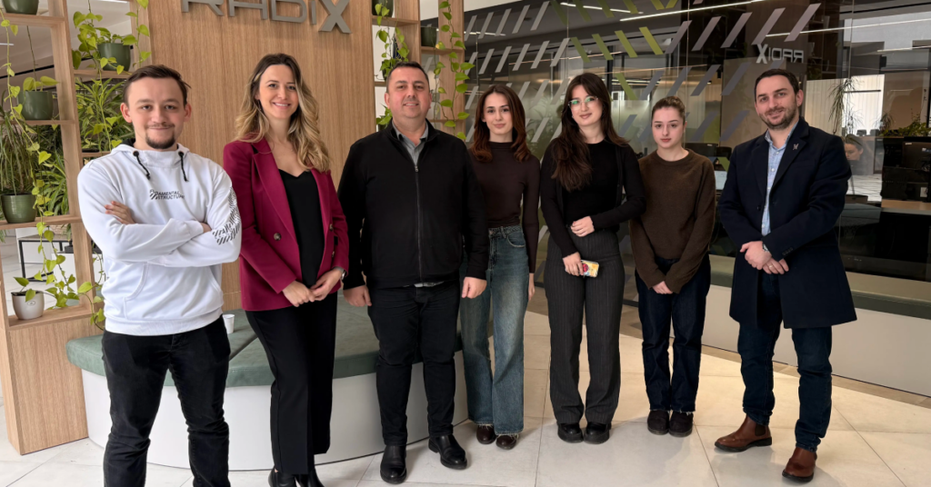 Stay and Thrive members, students and Radix's team